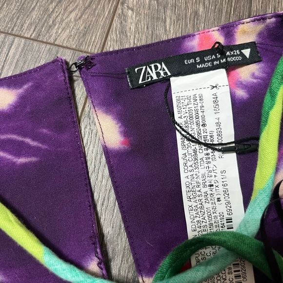 *NWT* Zara criss-cross tie dye open back crop top - Picture 2 of 4